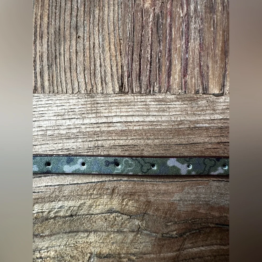 Elegant green Leather Dog Collar
